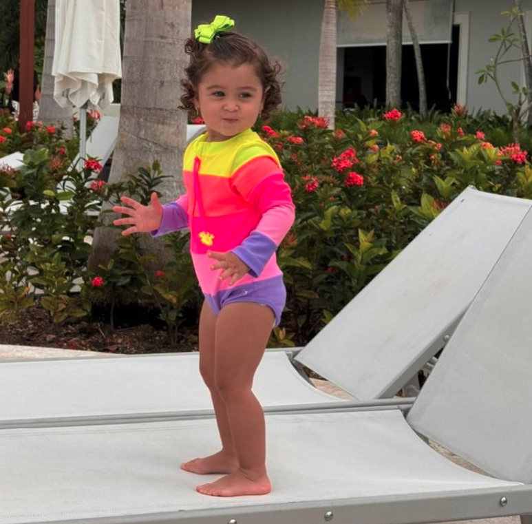 Maiô Siri Kids Floral — estampa floral colorida